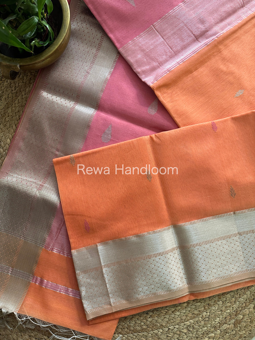 Maheshwari Peach-Baby Pink Silver Zari Buta-Buti Saree SBP14