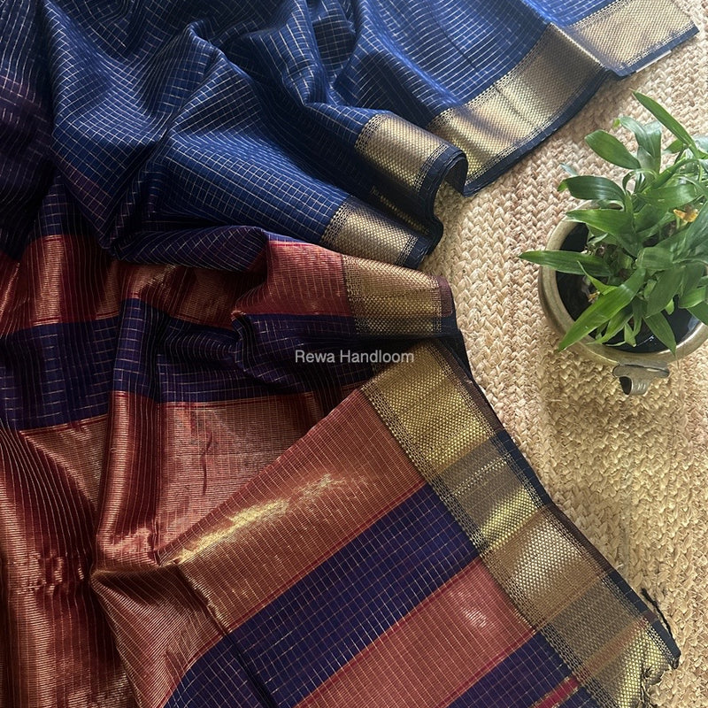 Maheshwari Blue Zari Checks Saree ZCHX370