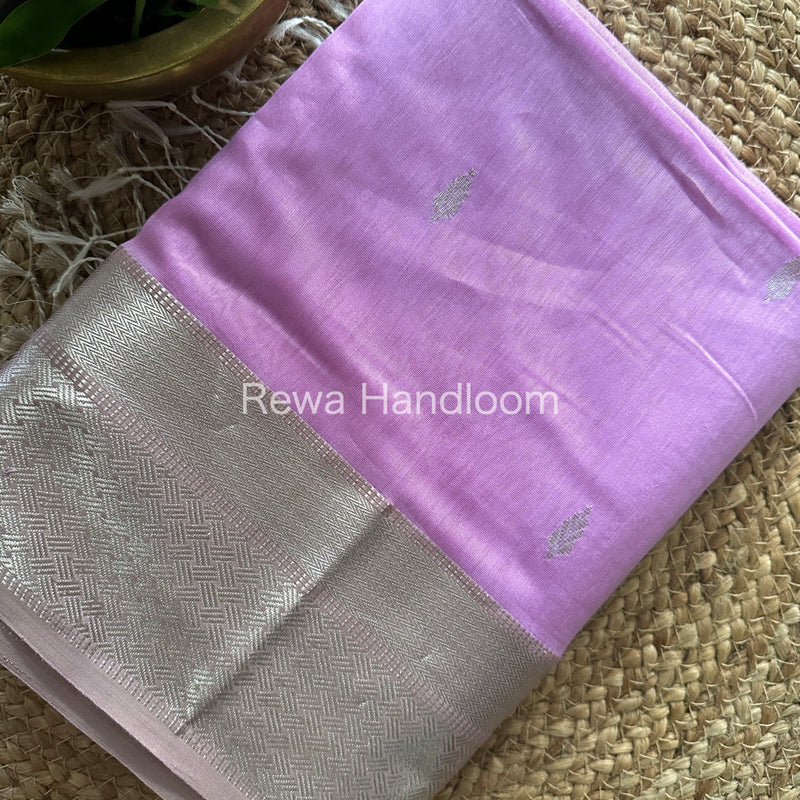 Maheshwari Silver Zari Butti Buta Saree