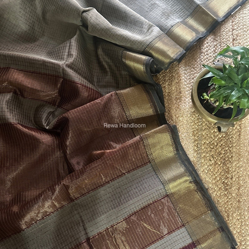 Maheshwari Beige Zari Checks Saree ZCHX373