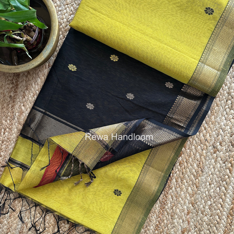 Maheshwari Aami Butti Saree
