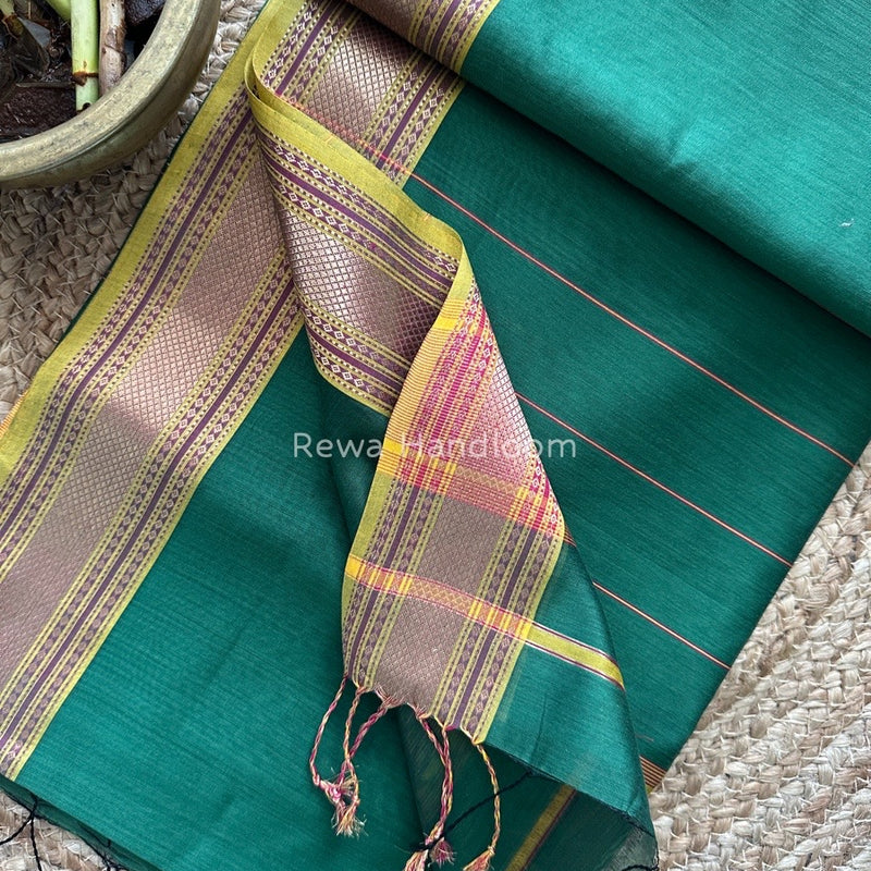 Exclusive Maheshwari Zari Border Saree