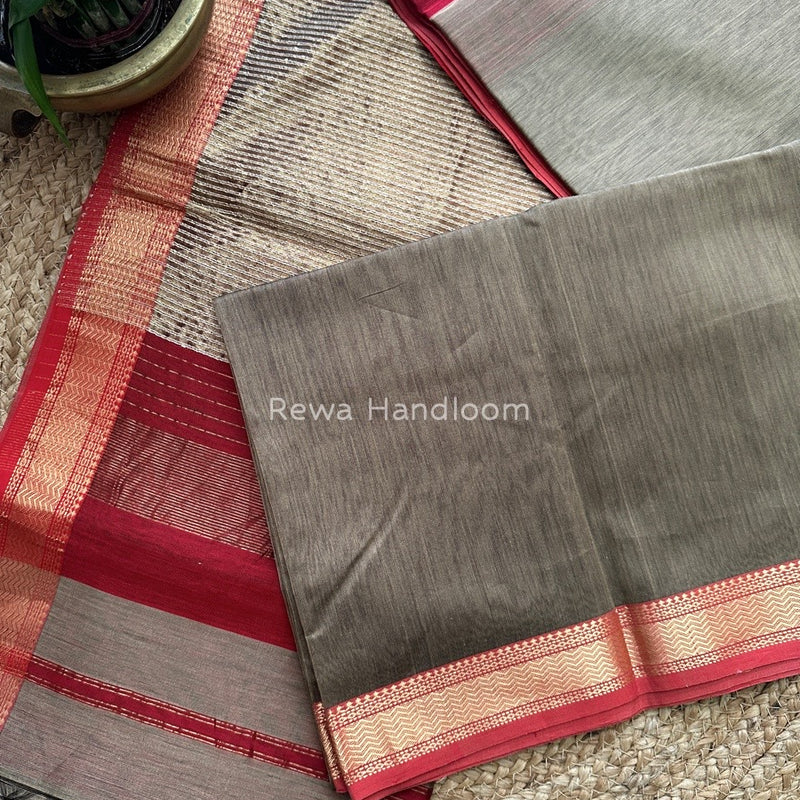 Maheshwari Light Beige Gichha Pallu Saree GP018