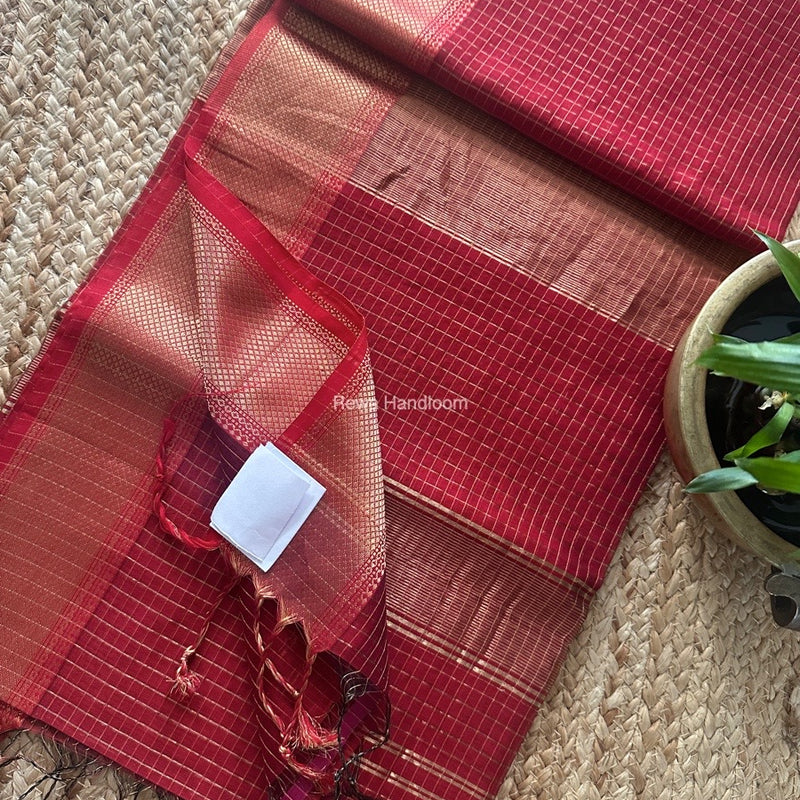Maheshwari Zari Checks Saree