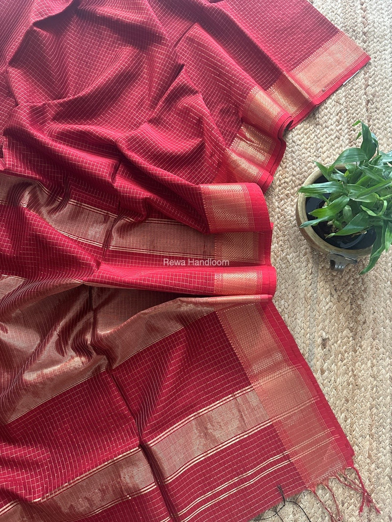Maheshwari Red Zari Checks Saree ZCHX404