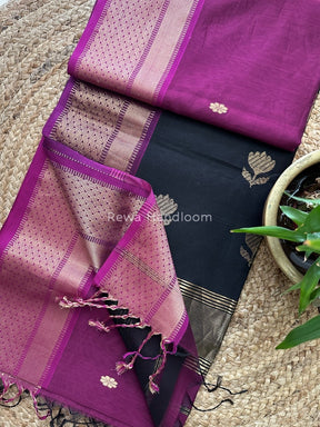 Lotus Butta Zari Border Maheshwari Saree