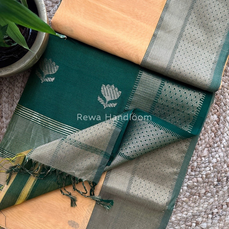 Lotus Butta Zari Border Maheshwari Saree