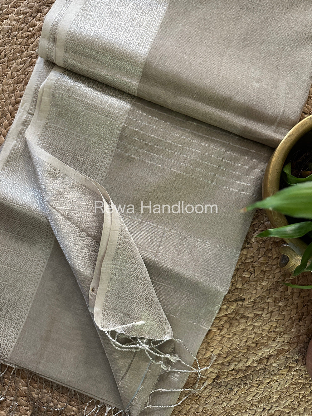 Maheshwari Grey Tissue Silk Saree-SPS09