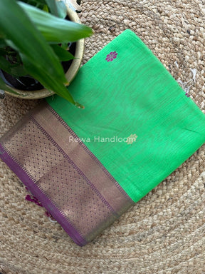 Parrot Green Lotus Butta Zari Border Maheshwari Saree LBS01