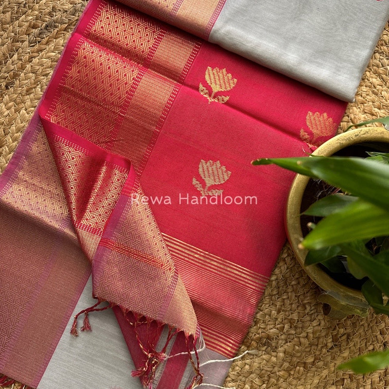 Lotus Butta Zari Border Maheshwari Saree