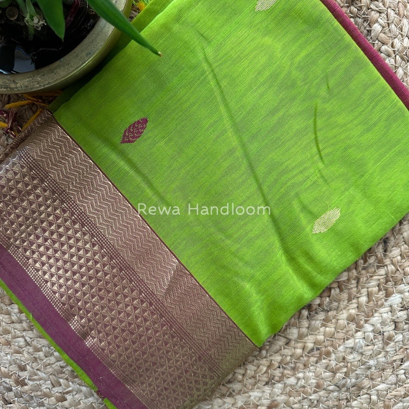 Parrot Green Butta Zari Border Maheshwari Saree LBS013