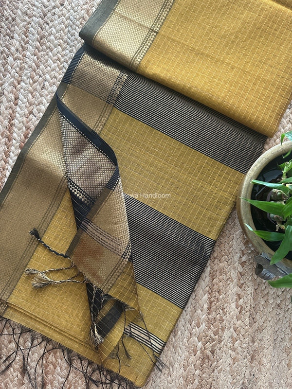 Maheshwari Zari Checks Saree