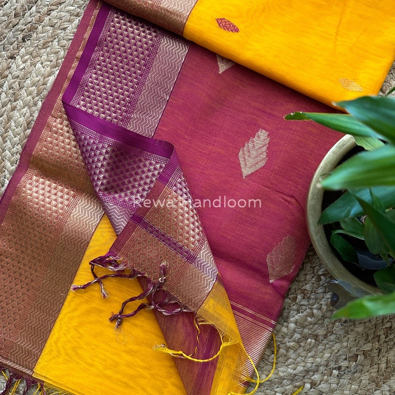 Butta Zari Border Maheshwari Saree