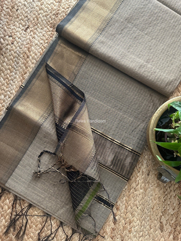 Maheshwari Zari Checks Saree 