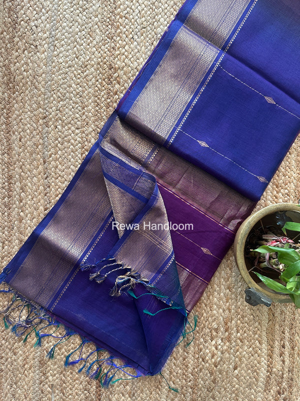 Maheshwari Shaded Butti Saree