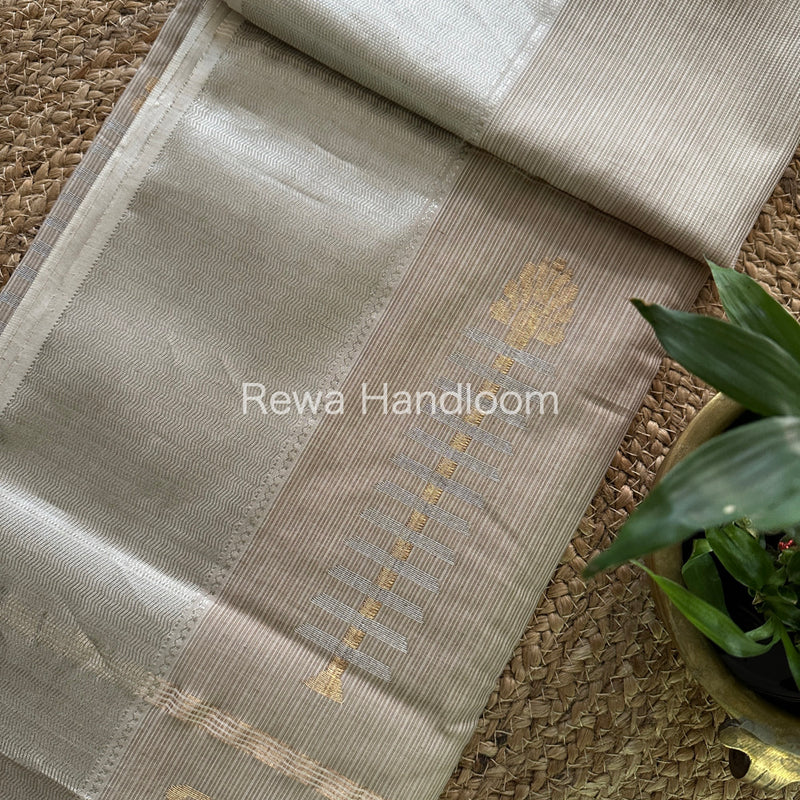 Maheshwari Beige Silver Zari Buta-Buta Saree SBP52