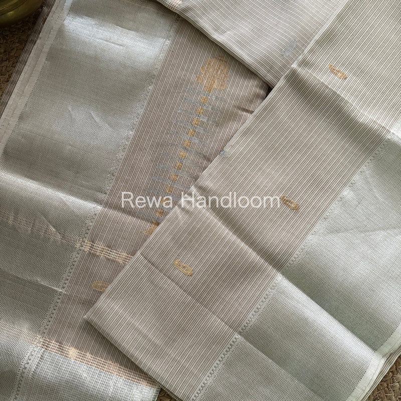 Maheshwari Beige Silver Zari Butti Buta Saree-SBP01