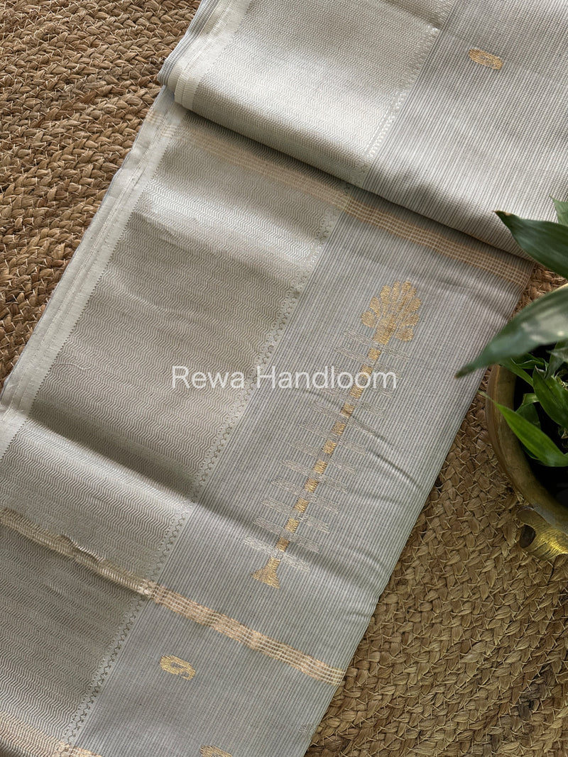 Maheshwari Grey Silver Zari Buta-Buti Saree SBP49