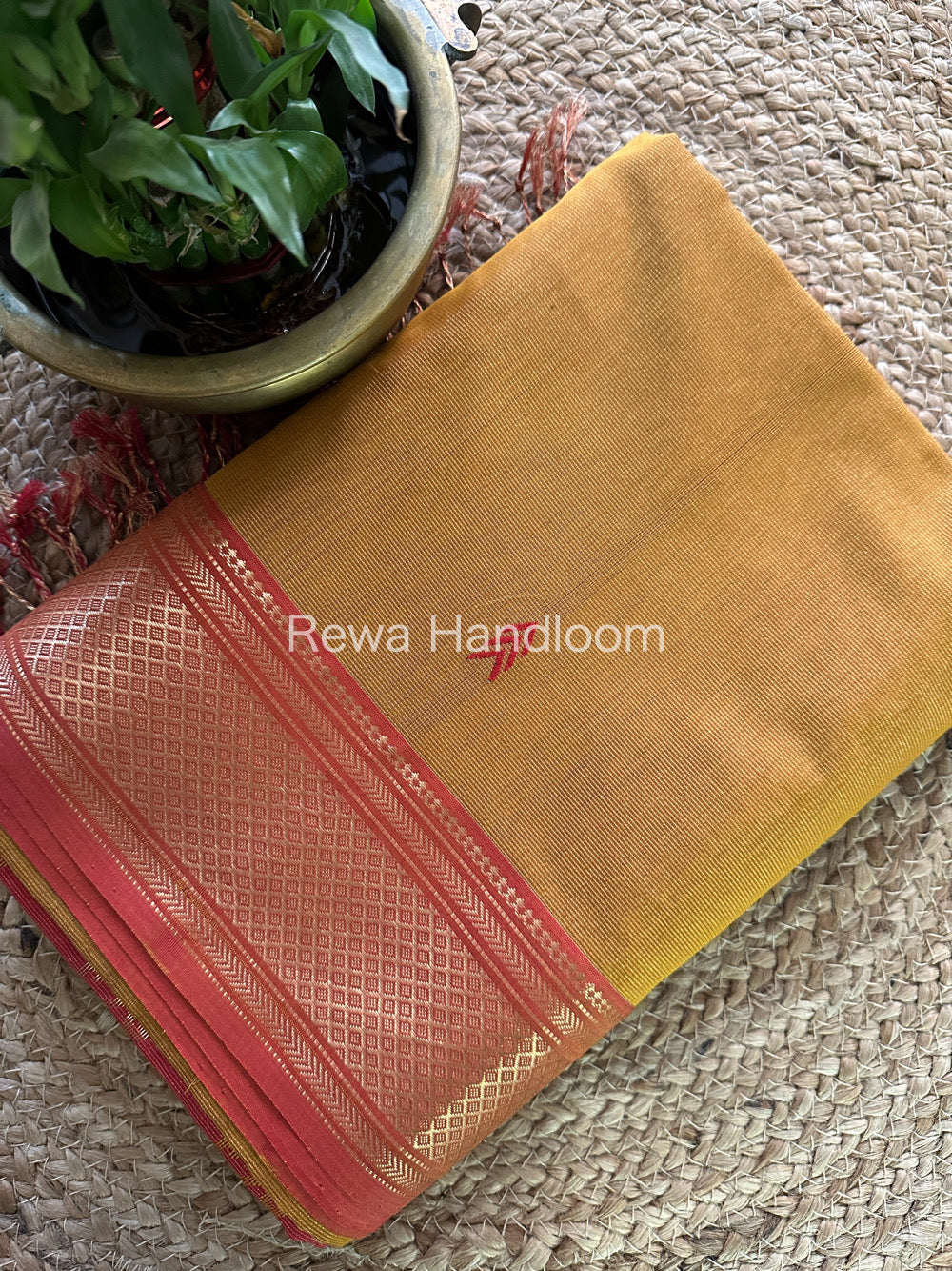 Maheshwari Tissue Silk Saree