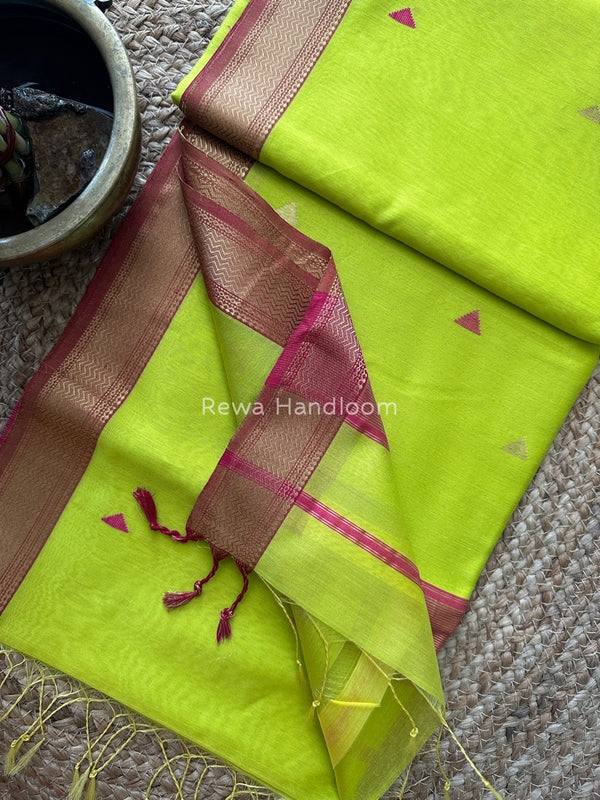 Maheshwari Zari Butti Saree