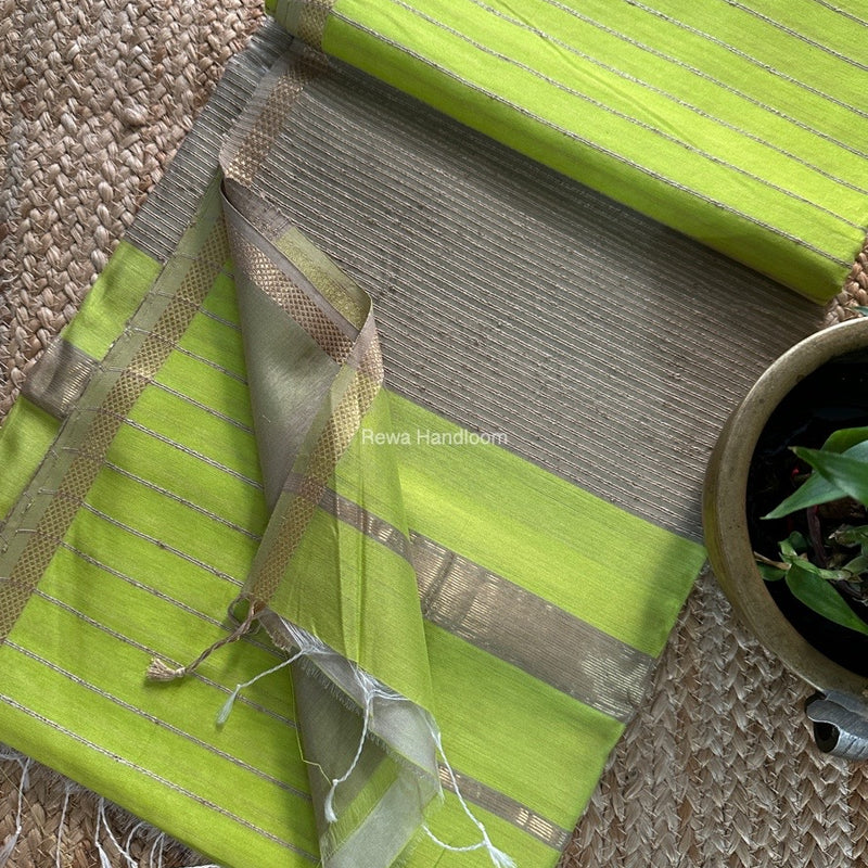 Maheshwari Parrot Green Gichha Thread Lining Saree GTLS043