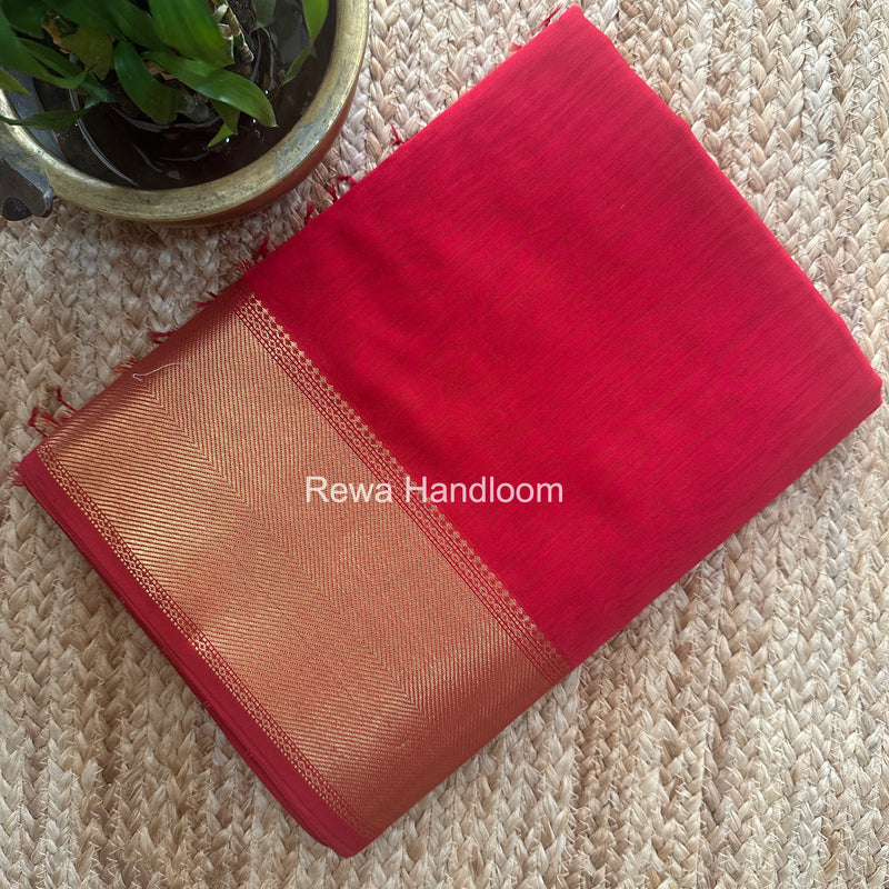 Exclusive Maheshwari Red Zari Border Saree EZ048