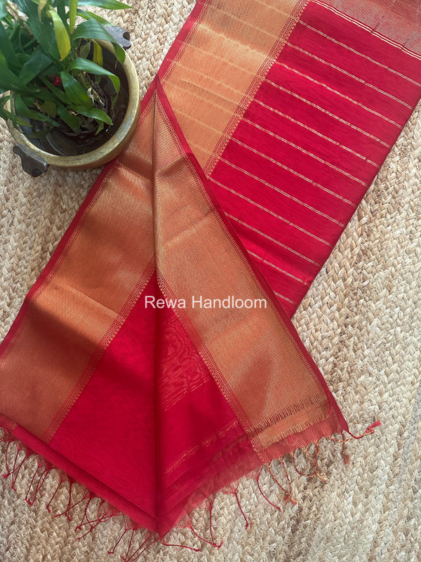Exclusive Maheshwari Red Zari Border Saree EZ048