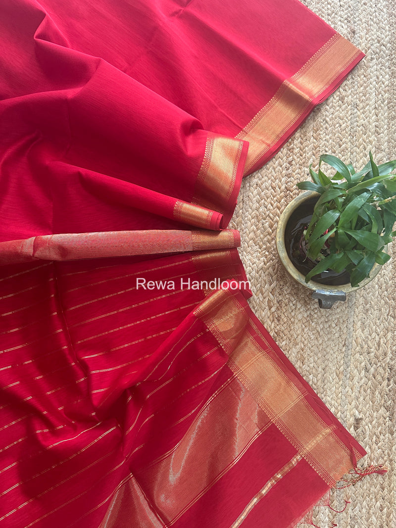 Exclusive Maheshwari Red Zari Border Saree EZ048