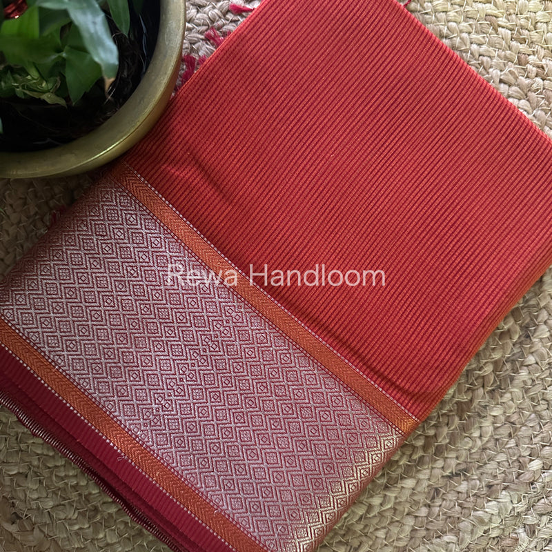 Maheshwari Silver Zari Saree