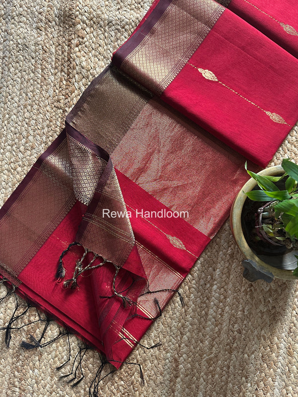 Maheshwari Shaded Butti Saree
