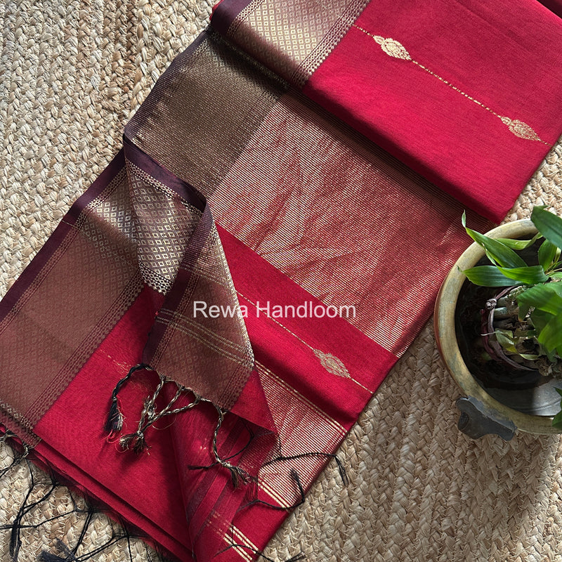 Maheshwari Shaded Butti Saree