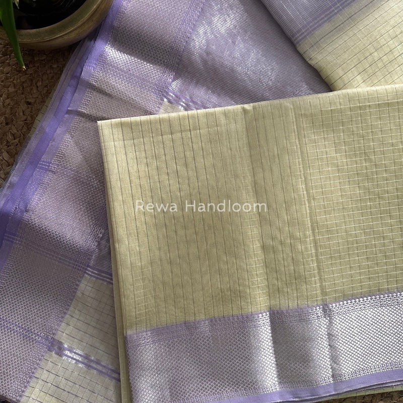 Maheshwari Light Yellow Silver Zari Checks Silk Saree SZ032