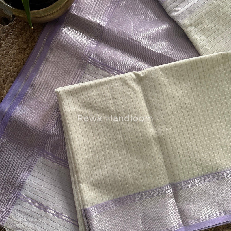Maheshwari White Silver Zari Checks Silk Saree SZ037