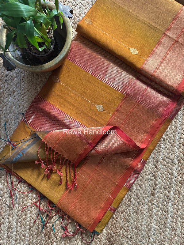 Maheshwari Shaded Butti Saree