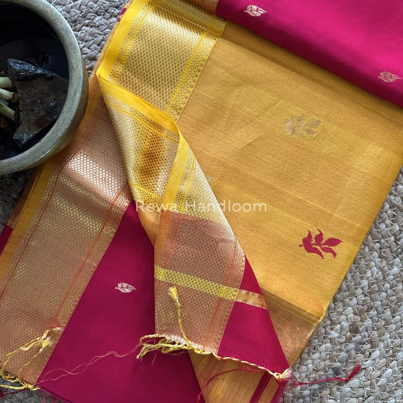  Butta Butti Zari Border Maheshwari Saree