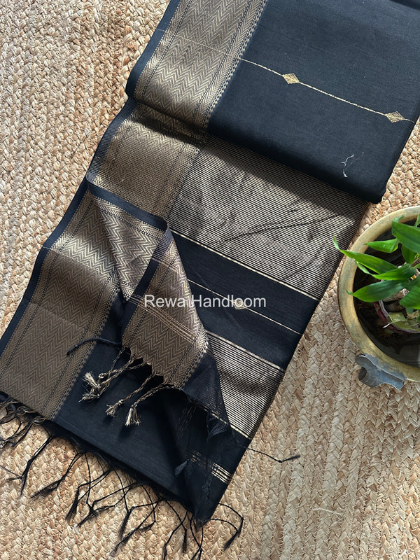 Maheshwari Lining Butti Saree
