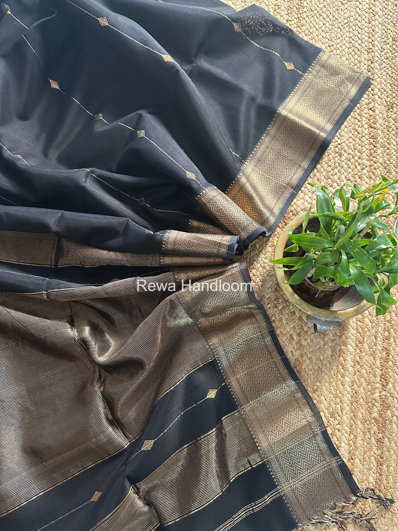 Maheshwari Black Lining Butti Saree ZLBS06