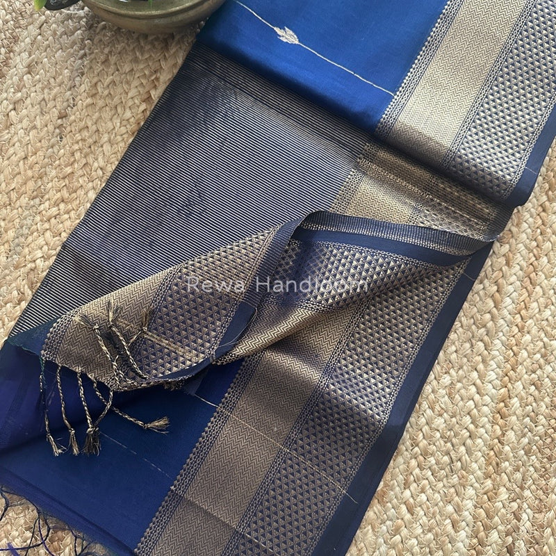 Sheded Butti Maheshwari Saree