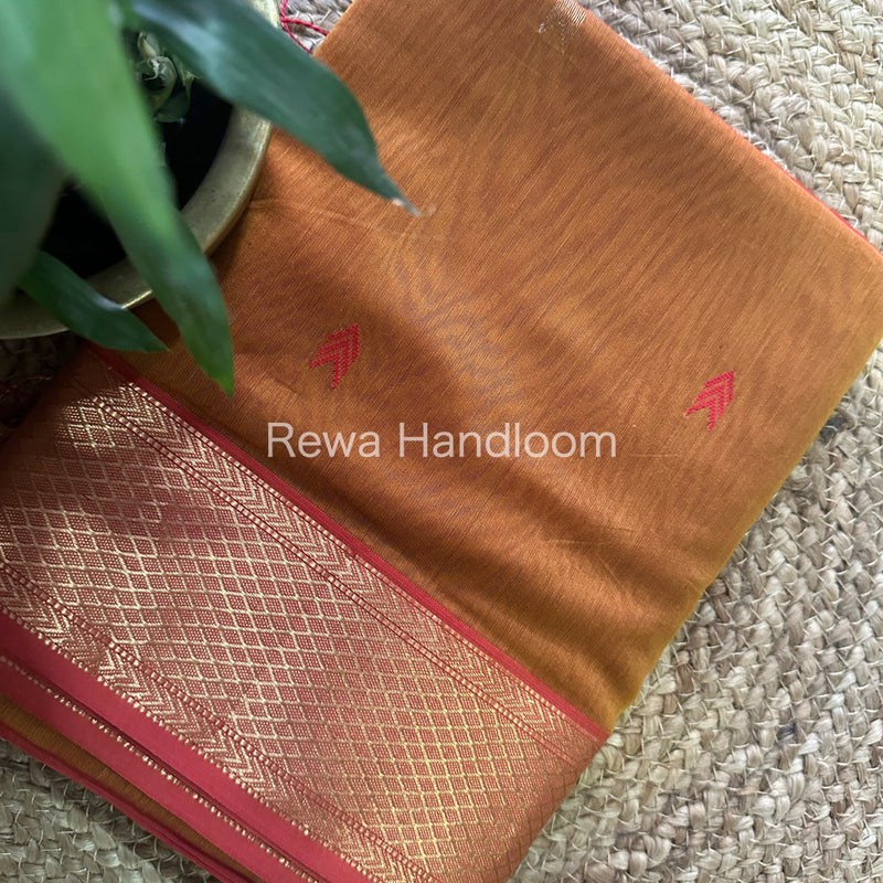 Zari Butti ~ Maheshwari Saree