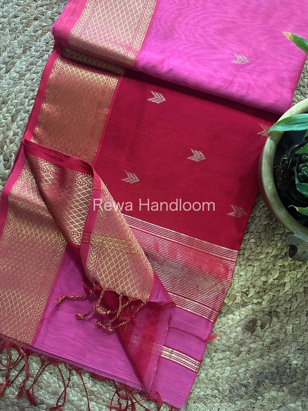 Pink Zari Butti ~ Maheshwari Saree-ZB107