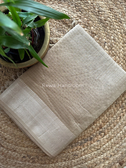 Maheshwari Beige Silver Zari Checks Silk Saree SZ040