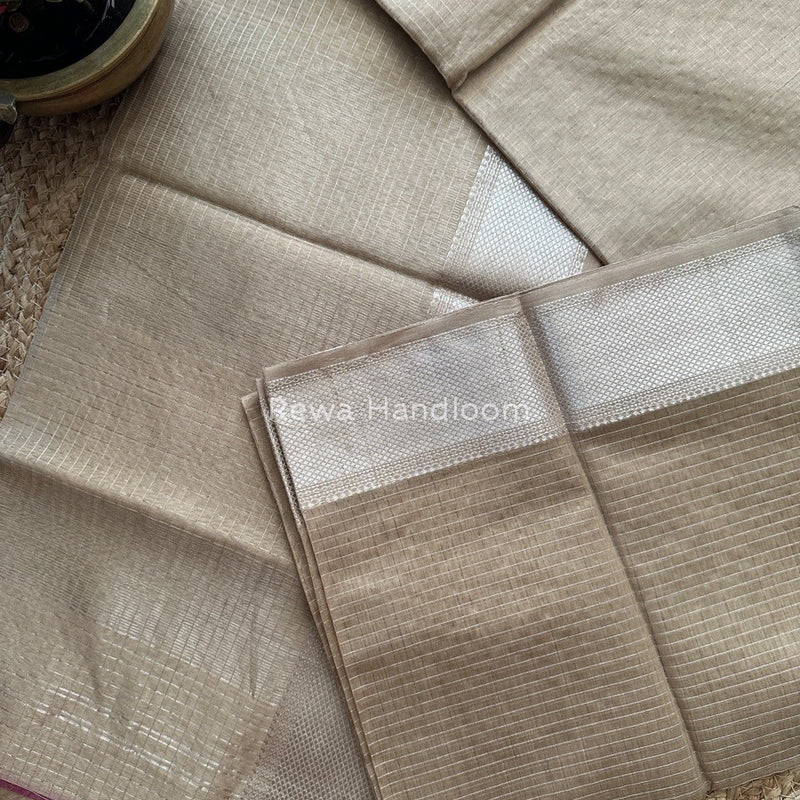 Maheshwari Beige Silver Zari Checks Silk Saree SZ040