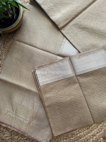 Maheshwari Beige Silver Zari Checks Silk Saree SZ040