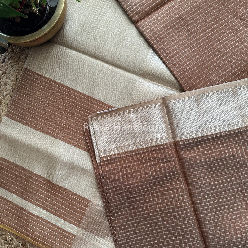 Maheshwari Brown Silver Zari Checks Silk Saree SZ039
