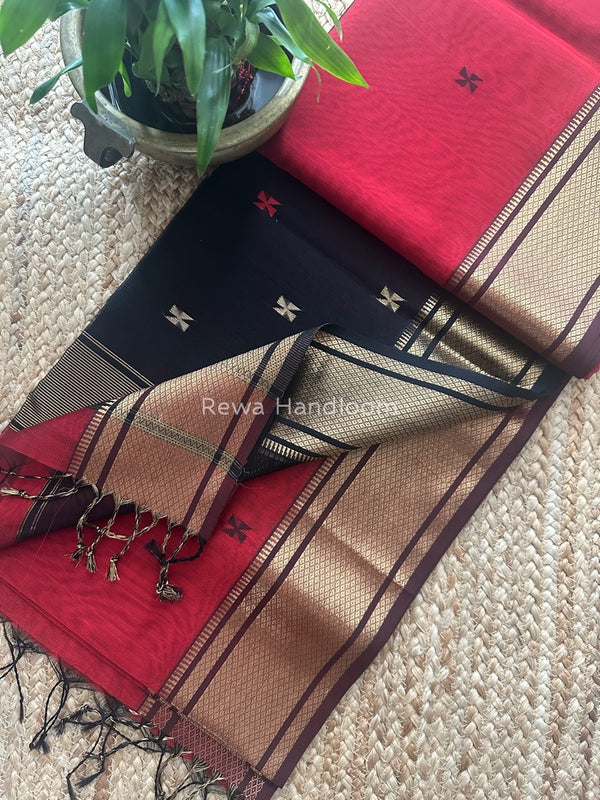 Maheshwari Swastika Butti Saree