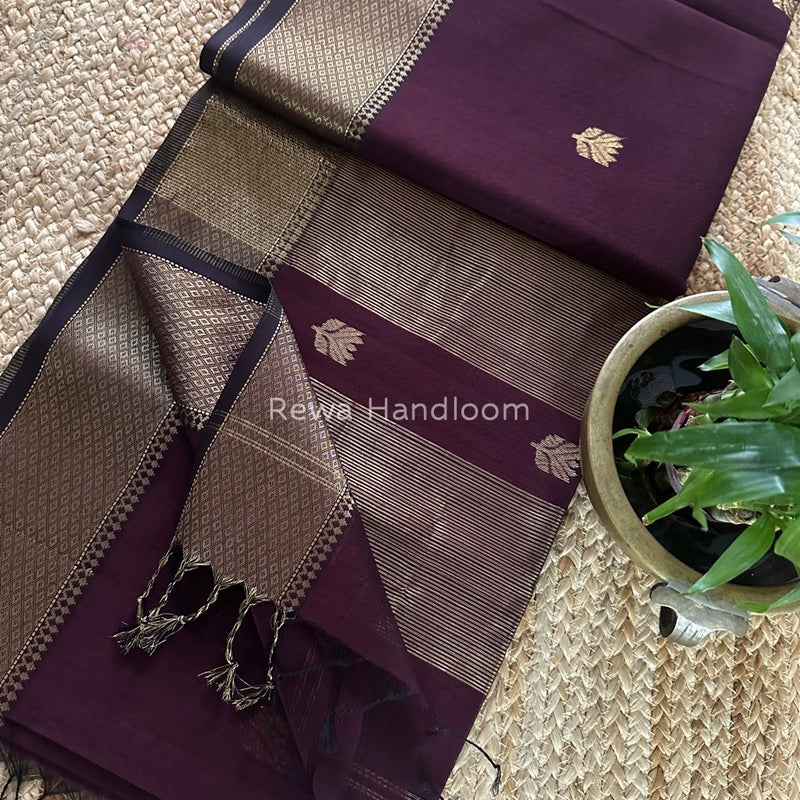 Butta Zari Border Maheshwari Saree