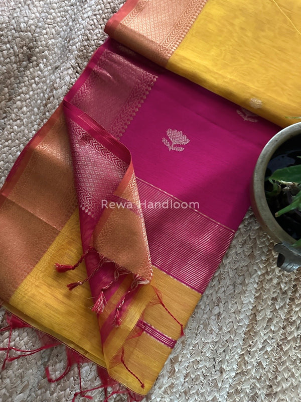 Butta Zari Border Maheshwari Saree