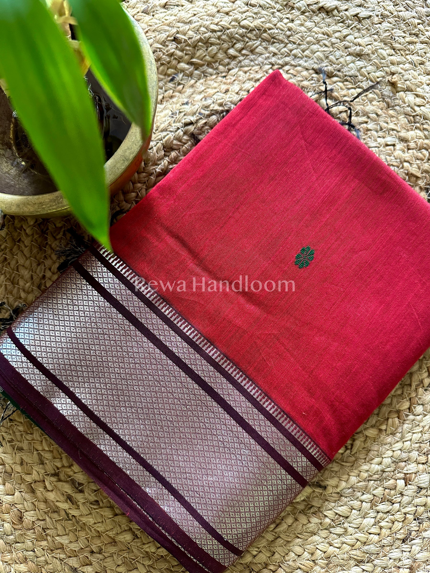 Maheshwari Silver Zari Saree