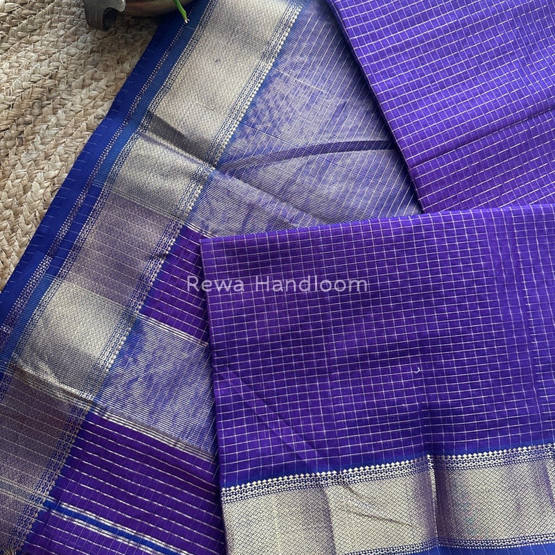  Zari Checks Saree