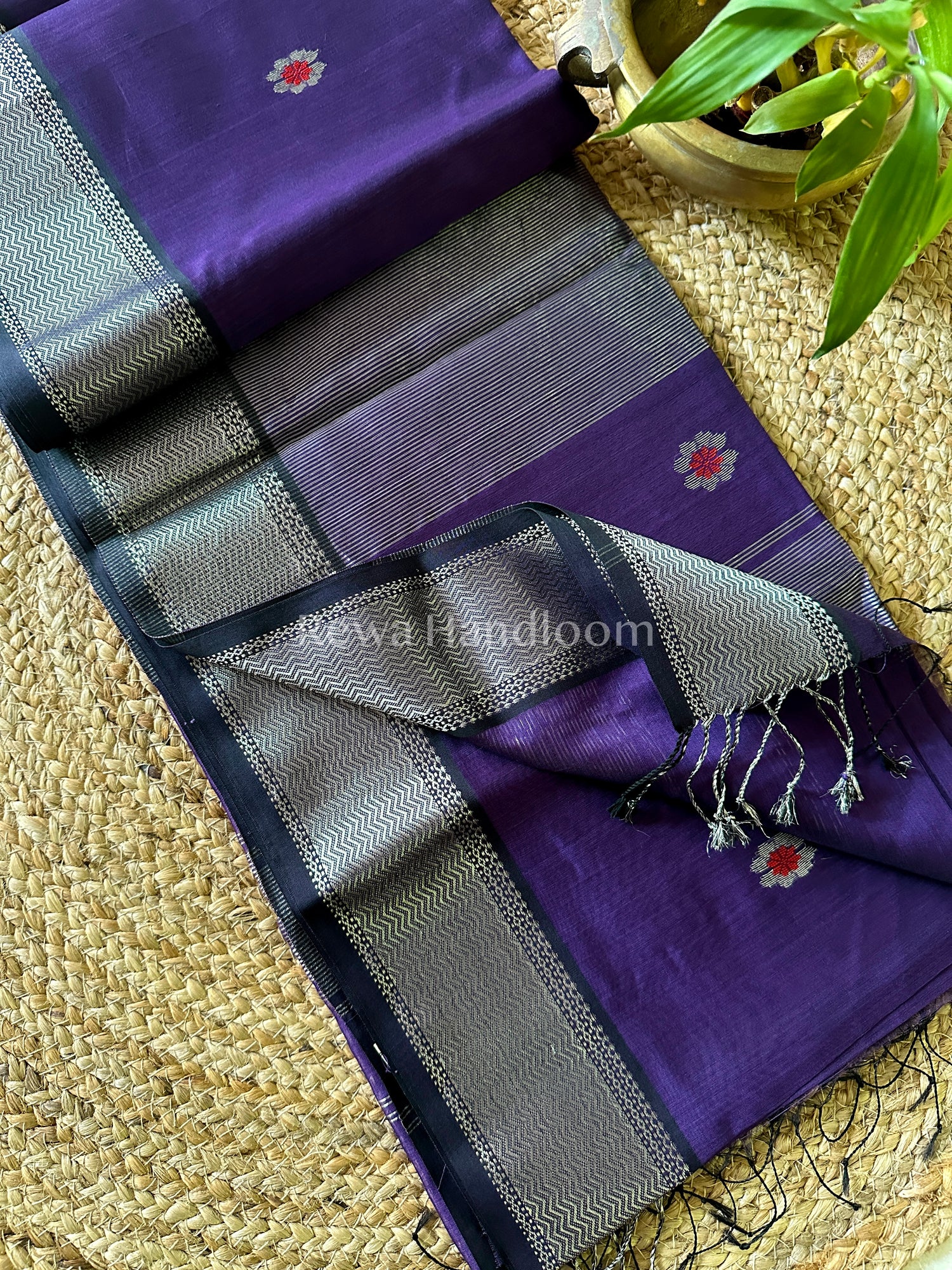 Traditional Maheshwari Zari Butti weaving Sarees with Exclusive Double Zari Border - Violet and Red